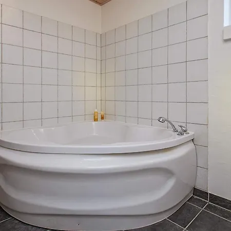 6 Person In Karrebæksminde